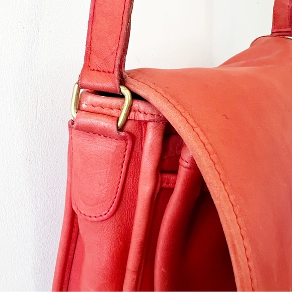 COACH Vintage 1980’s Lightweight Flap Drawstring Bag in Coral Red - RARE - Picture 9 of 16